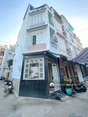 bán căn góc 2 mặt hẻm 4m cực thoáng đẹp đường đồng đen- p14-tân bình.- đúc 4 tấm chỉ nhỉnh 6 tỷ