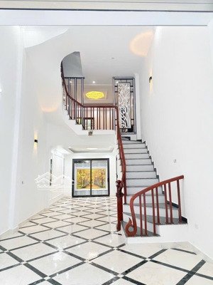 bán nhà hoàng liệt 40m - ngay gần bx nước ngầm - nhà mới ngõ thông ngay gần hồ linh đàm