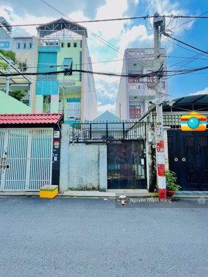 100m2 chỉ 4,2 tỷ nhà hẻm xe hơi thông cách 20m ra mặt tiền trần thị năm q12.