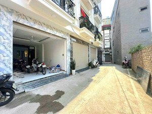 bán nhà đẹp cầu diễn - ô tô đỗ cửa - có thang máy, dọn đồ vào ở luôn, full nội thất