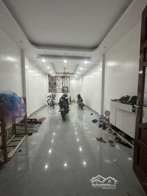 không ngập nhà mới xây gần phố ngõ nông, thúy lĩnh, 35m2. mt 5m