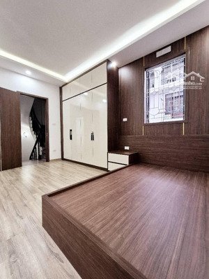 7 tỷ 7 nhà dân xây 5 tầng - đối điện bách kinh xây - vài bước ra đường ô tô, mặt phố trường chinh