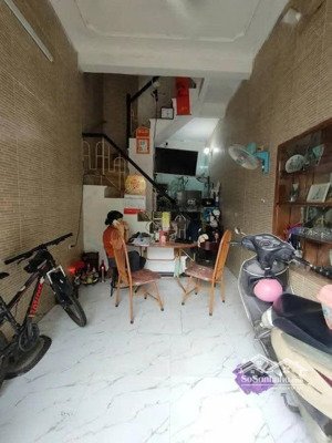 mua đất tặng nhà 3 tầng - phố trương định - 27m2 - mt 3.02m - 8.4 tỷ (sổ đỏ chính chủ) hai bà trưng