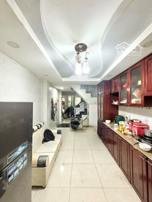 bán nhà 4 tầng đường hậu giang, dt: 3m x 18m, 5 phòng ngủ, chỉ 5,6 tỷ