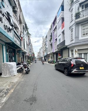 mặt tiền đường hoa lan - nhà 3tầng (4 x 15) đường 6m. vị trí đẹp, đắc địa nhất phú nhuận