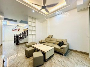 nhà bán tại ngọc thụy gần phố, full nội thất, sẵn ở ngay