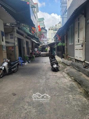 bán căn hộ dịch vụ,hẻm ôtô,ung văn khiêm, p25 bình thạnh,105m2, 3tầng ,dòng tiền 65tr-giá 16 tỷ3 tl