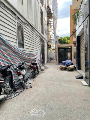 nhà đẹp đơn lập 5t- 32m2 chỉ 15m ra mặt phố đa sỹ ,oto lùi sát cửa ,cạnh chợ trường c1,c2 kiến hưng