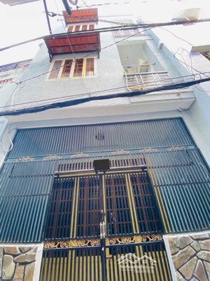 bán nhà lô góc cực đep 2 căn liền kề đường phạm văn hai( gần chợ ) 7,98 tỷ