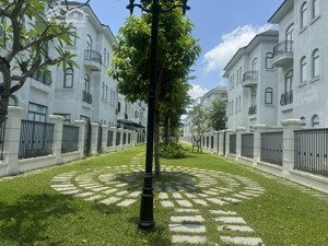 bán biệt thự song lập 180m2, phân phu khu khép kín hướng dương, kđt vinhomes star city thanh hóa