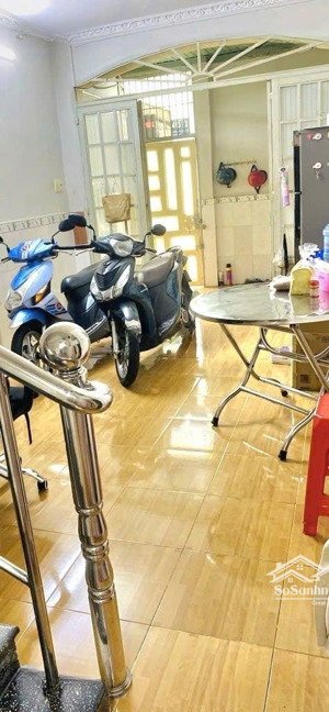 chỉ 4 tỷ - nhà 33m quận 10 cách mt vài căn - dòng tiền sẵn 9tr/tháng