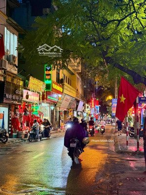 mặt phố sầm uất - dòng tiền sẵn 50 triệu/tháng - 2 mặt tiền trước sau