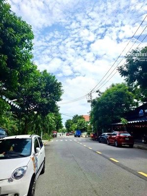 lô đất mặt tiền 366m2 -lê văn miến- ven biển nguyễn tất thành