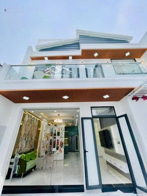 nhà đẹp phong cách như biệt thự mini - vị trí lô nhì cạnh phú mỹ hưng - giá mềm - sát pmh quận 7