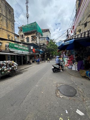 bán nhà đội cấn 43,9m2- 5 tầng mt 3,2m giá 10 tỷ