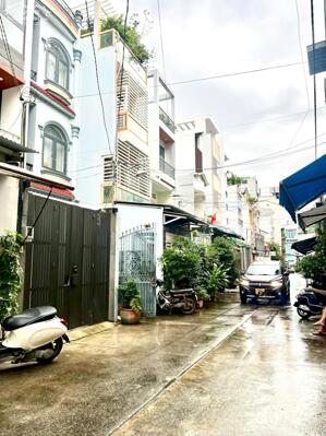 QUẬN 10-LIỀN KỀ SƯ VẠN HẠNH- HẺM 1 TRỤC XE HƠI TRÁNH NHAU - 3 TẦNG- 90M2- ĐANG CHO THUÊ GẦN 400TR/NĂM