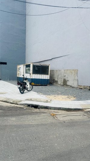 bán lô góc siêu đẹp ngay khu phố tây chuộng ở nhất đà nẵng- bà huyện thanh quan, 50m ra biển!