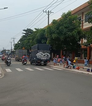 lô góc d6 kdc thuận giao 18x35