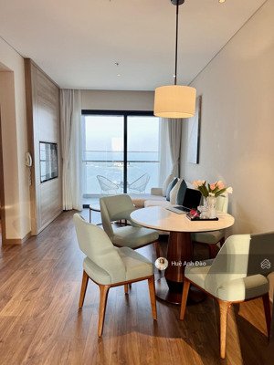 bán căn hộ 2 ngủ - hướng đông nam, toàn cảnh đảo rều - giá 4.890 tỷ