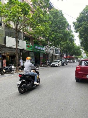 phân lô - nghĩa tân - 5 tầng, 2 thoáng, sau 1 nhà ra phố, gara ô tô, kinh doanh sầm uất, ô tô tránh