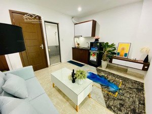 nhỉnh 11 tỷ: 50m, mt 4m, nhà 4 tầng; ngõ ô tô qua nhà, thông các ngả