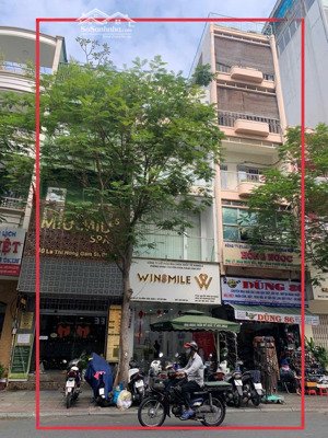 ngay góc lê thị hồng gấm - calmette sát bên chợ bến thành ngang gần 8m giá 159 tỷ