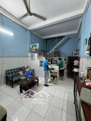 4,2 x 10,3m 1 lầu đúc btct có sân để xe , hẻm đẹp cách mt 30met shr khu hiện hữu 4ty8 tl