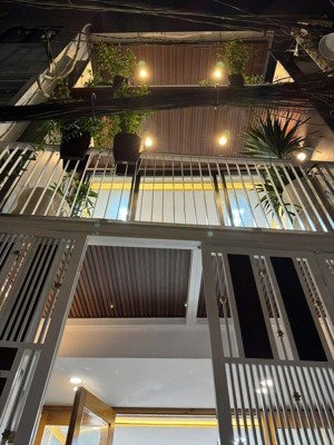 chỉ 2tỷ150tr giá rẻ nhất phan xích long 3 tầng - 2 phòng ngủ - 3wc - diện tích 40m2(4x10m) - sổ đỏ