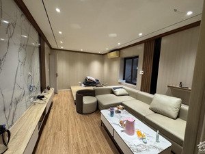 siêu hot ch tt đống đa-vị trí đẹp-ngõ rộng oto đỗ chân cầu thang di chuyển mọi nơi giá nhỉnh 6tỷ