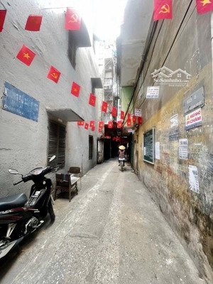 bán nhà tập thể tầng một, ngõ 162 phố tôn đức thắng, hà nội