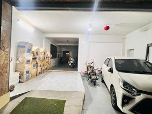 - hoàng hoa thám - bán nhà 6 tầng - ô tô kinh doanh - dt 140m2 - giá 42,5 tỷ