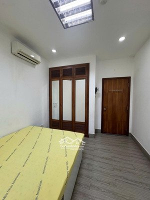 phòng đẹp vừa trống cách đh tđt rmit 1km giá 3tr2