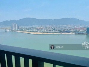 bán căn hộ 2pn trực diện sông hàn, view pháo hoa quốc tế, full nội thất luxury, sổ hồng sẵn