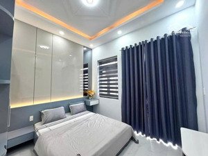 xoay vốn bán gấp nhà đường tôn thất thuyết f1 quận 4 . giá 2tỷ890