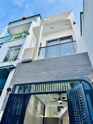 nhà ngộp bán nhà gấp phan đình phùng-p15-pn đường 5m. giá 2tỷ390/68,9m2 thuê 20tr.gần chợ phú nhuận