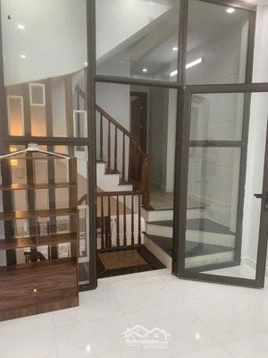 nhà tt cầu đường , tổ 1 đa sỹ phân lô 4t 35m 2 thoáng sáng tự nhiên ,ôtô tránh cách 1 nhà