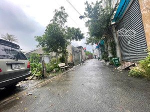 cg bán gấp lô đất 5x20m,vuông vức đường oto 6m , cách đường hiệp bình 100m ở p. hiệp bình chánh 8ty