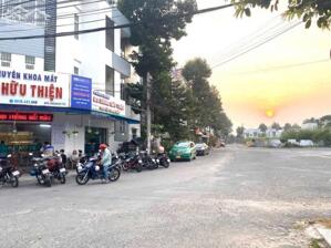 NỀN THỔ TRỤC CHÍNH KHU THIÊN PHÚ PHƯỜNG 4 NAY THUỘC PHƯỜNG PHƯỚC HẬU, VĨNH LONG