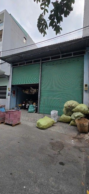 bán kho, nhà xưởng tại đường tỉnh lộ 10, bình trị đông, bình tân, 15,8 tỷ, 200m2