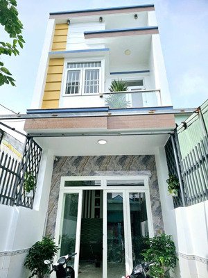 bán nhà trêt lầu mt kinh doanh giáp làng đại học quốc gia 300m, p.đông hòa,dĩ an giá 7 tỷ