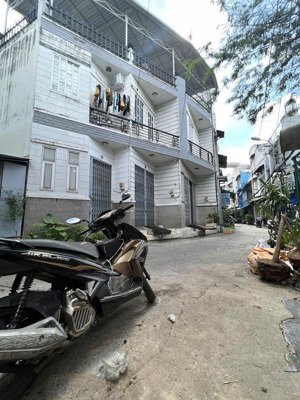 bán nhà cấp 4, hxh, 140m2 ,hưng phú , q8 ngang 10m chỉ 10,5 tỷ