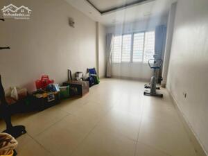 Bán nhà phố Đội Cấn, Ba Đình, ô chờ thang máy, 10m ra mặt phố