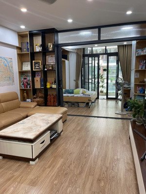 mới! chủ nhà tin tưởng gửi bán căn hộ 3 phòng ngủ tại dolphin plaza giá tốt nhất thị trường.