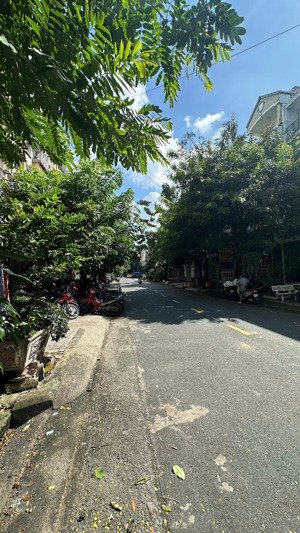 bán gấp tầng trệt chung cư sơn kỳ tại dc9, 5,3 tỷ, 105m2, view chill