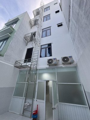 bán nhà mặt tiền bặc nhất sài gòn đông du, bến nghé, quận 1 dt: 3,9x13m 3 tầng , giá: 80 tỷ tl nhẹ