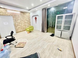 cho thuê văn phòng tại hồ tùng mậu bắc từ liêm, hà nội giá 8tr5-dt 45m2