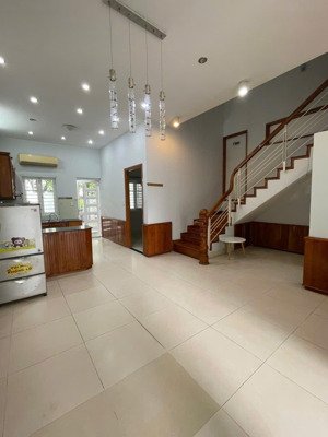 cho thuê nhà mặt phố trần thị liền, 6pn - 4wc, giá 20 triệu/tháng