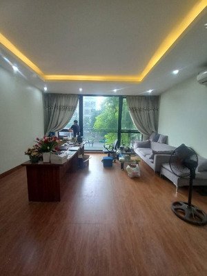 bán nhà mặt phố ngọc lâm, vỉa hè kinh doanh, 52m2 4 tầng 25,5 tỷ