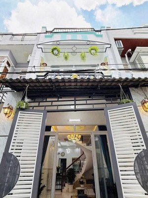 chính chủ cần bán gấp nhà phan xích long phường2 phú nhuận.dt 40m2(4mx10m) hẻm oto. giá 2ty9