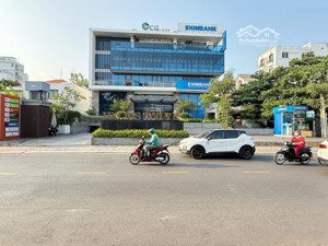 bán nhà mt kinh doanh quốc hương, thảo điền. dt 295m2 (11 x 26m) - kết cấu 3 tầng - hđt 100tr/ th